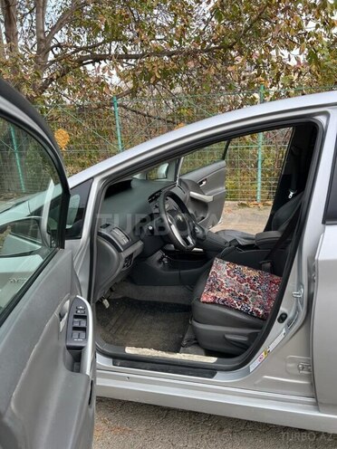 Toyota Prius 2010, 200,000 km - 1.8 л - Bakı
