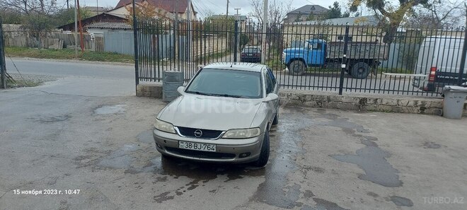 Opel Vectra 1996, 370,000 km - 2.0 l - Bakı