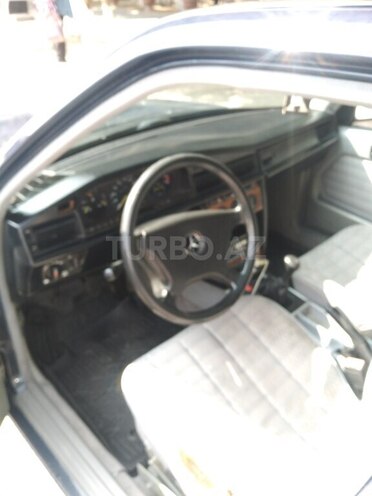 Mercedes 190 1992, 325,968 km - 2.0 l - Sumqayıt