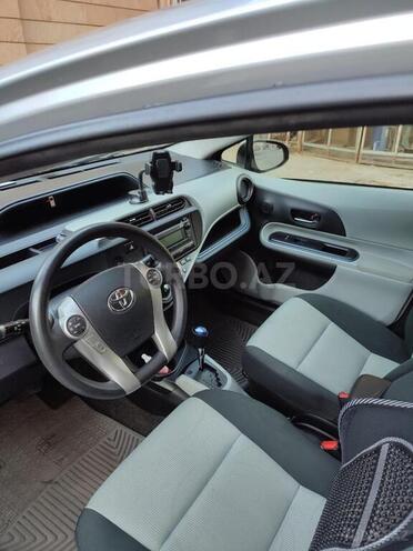 Toyota Prius C 2012, 128,748 km - 1.5 l - Bakı