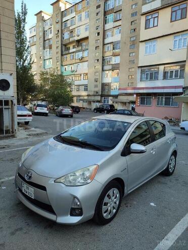 Toyota Prius C 2012, 128,748 km - 1.5 l - Bakı