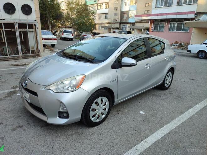 Toyota Prius C 2012, 128,748 km - 1.5 l - Bakı