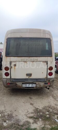 Mitsubishi Rosa 1998, 423,589 km - 4.2 l - Qusar