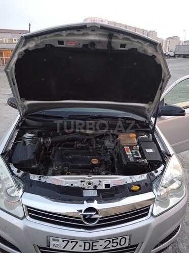 Opel Astra 2009, 205,000 km - 1.4 l - Bakı