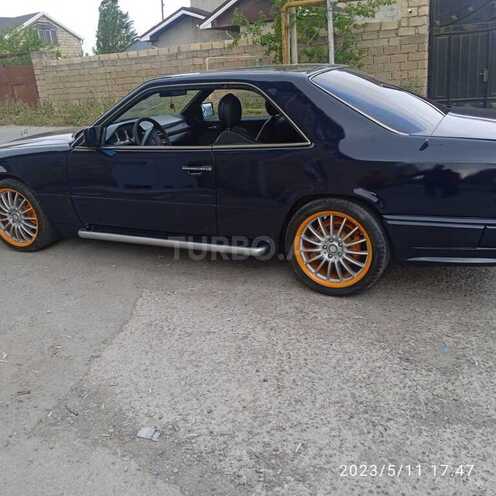 Mercedes E 250 1993, 228,000 km - 2.5 l - Bakı