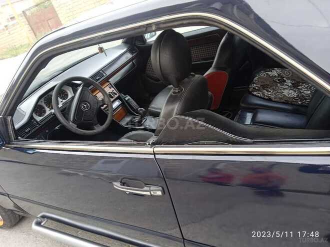 Mercedes E 250 1993, 228,000 km - 2.5 l - Bakı