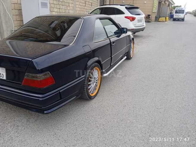 Mercedes E 250 1993, 228,000 km - 2.5 l - Bakı