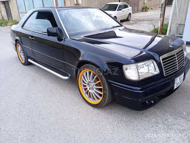 Mercedes E 250 1993, 228,000 km - 2.5 l - Bakı