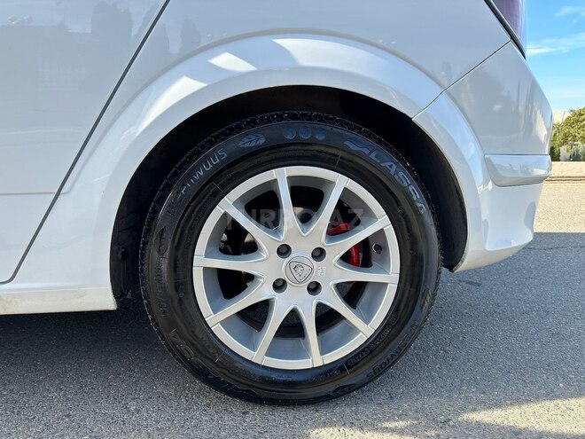 Opel Astra 2009, 196,888 km - 1.4 л - Gəncə