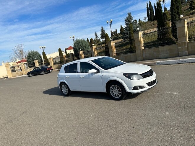 Opel Astra 2009, 196,888 km - 1.4 л - Gəncə