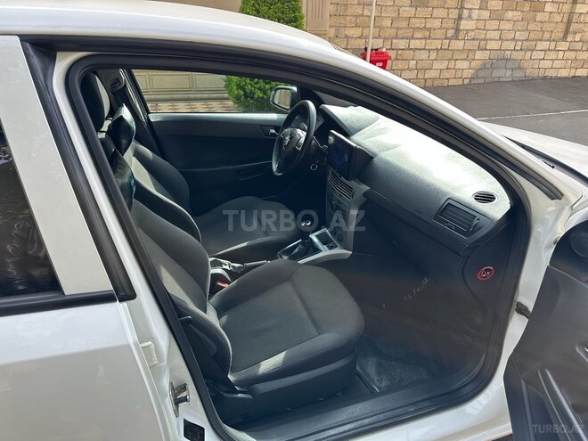 Opel Astra 2009, 196,888 km - 1.4 л - Gəncə