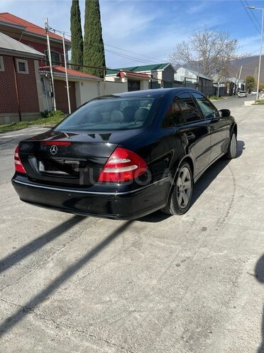 Mercedes E 260 2002, 231,877 km - 2.6 l - Şəki