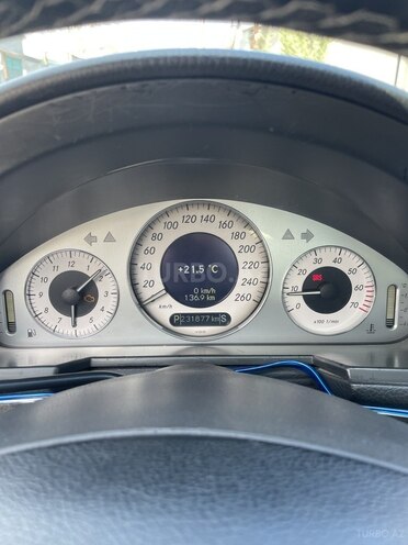 Mercedes E 260 2002, 231,877 km - 2.6 l - Şəki