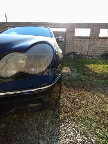 Mercedes C 240 2000, 257,000 km - 2.6 l - Quba