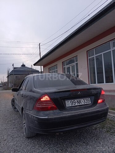 Mercedes C 240 2000, 257,000 km - 2.6 l - Quba