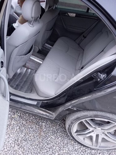 Mercedes C 240 2000, 257,000 km - 2.6 l - Quba