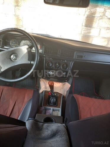 Mercedes 190 1990, 300,000 km - 2.0 l - Gəncə