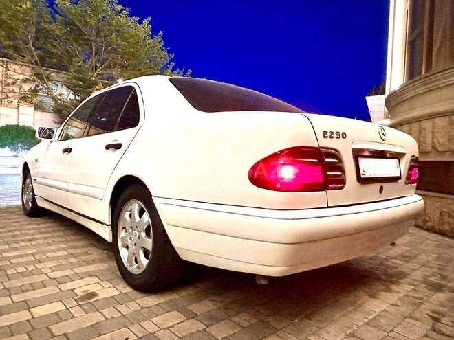 Mercedes E 230 1997, 435,000 km - 2.3 l - Bakı