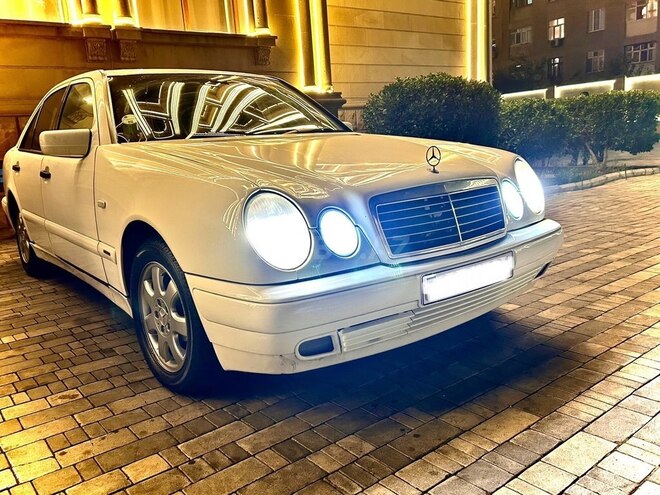 Mercedes E 230 1997, 435,000 km - 2.3 l - Bakı