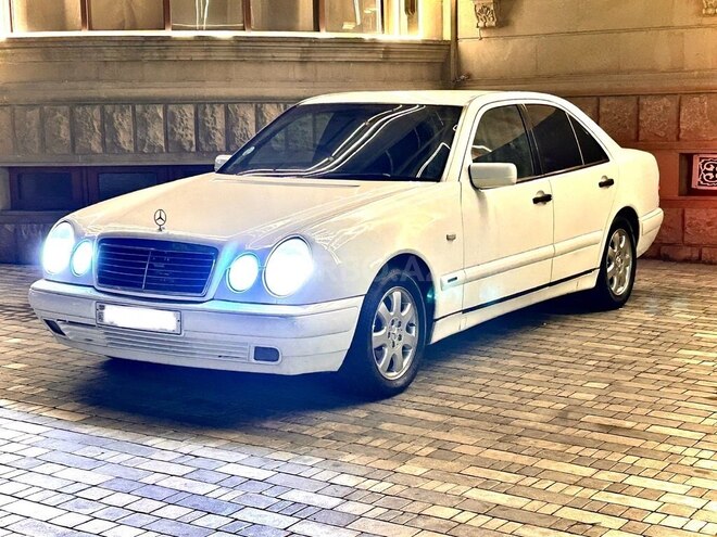Mercedes E 230 1997, 435,000 km - 2.3 l - Bakı