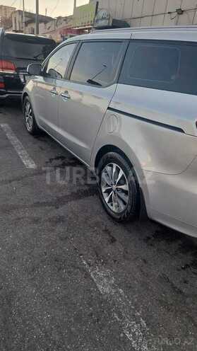 Kia Carnival 2016, 240,000 km - 2.2 l - Bakı