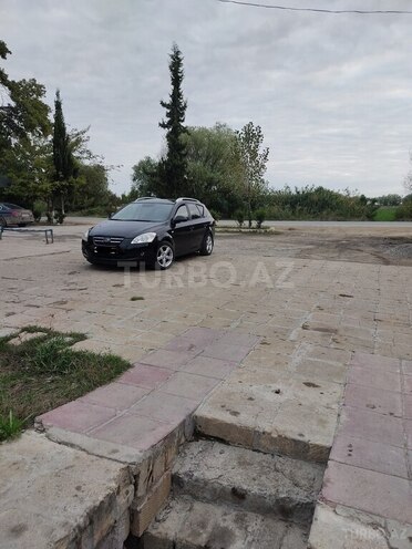 Kia Ceed 2008, 172,123 km - 1.6 l - Salyan