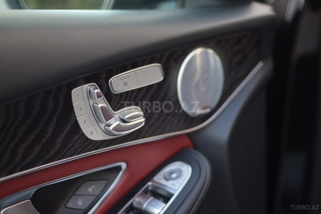 Mercedes  2018, 40,000 km - 2.0 l - Bakı