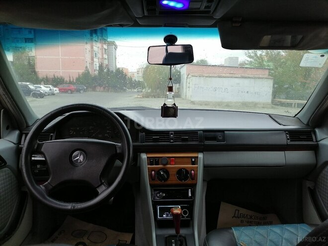 Mercedes E 250 1992, 222,222 km - 2.5 л - Sumqayıt