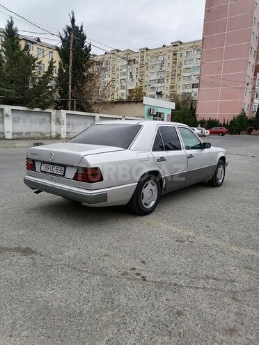 Mercedes E 250 1992, 222,222 km - 2.5 л - Sumqayıt