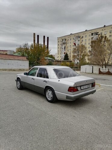 Mercedes E 250 1992, 222,222 km - 2.5 л - Sumqayıt