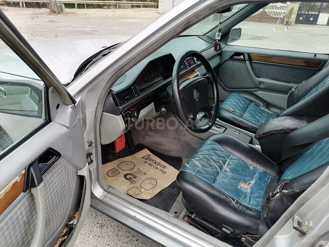 Mercedes E 250 1992, 222,222 km - 2.5 л - Sumqayıt