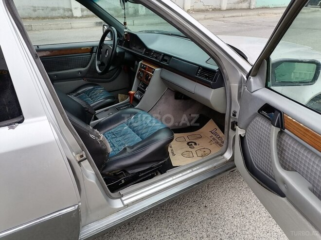 Mercedes E 250 1992, 222,222 km - 2.5 л - Sumqayıt