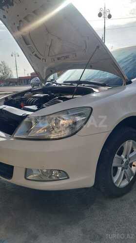 Skoda Octavia 2011, 228,000 km - 1.6 л - Bakı