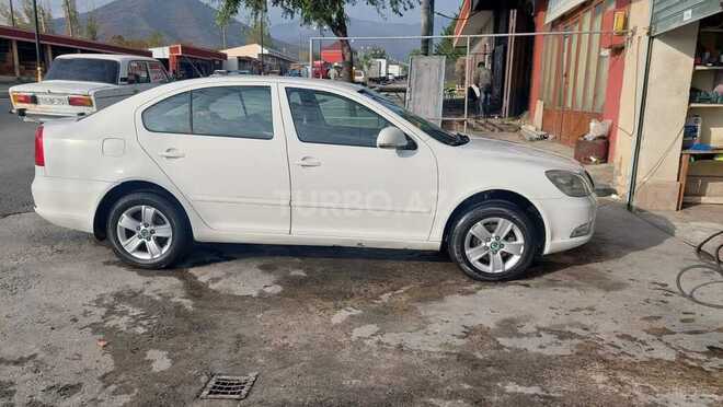 Skoda Octavia 2011, 228,000 km - 1.6 л - Bakı