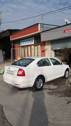 Skoda Octavia 2011, 228,000 km - 1.6 л - Bakı