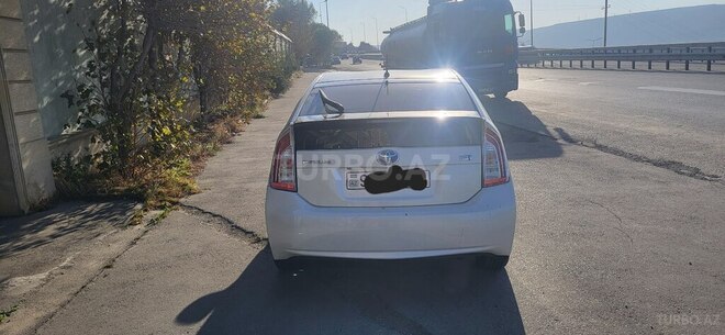 Toyota Prius 2014, 199,000 km - 1.8 л - Bakı