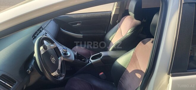 Toyota Prius 2014, 199,000 km - 1.8 л - Bakı