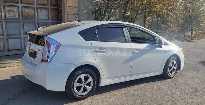 Toyota Prius 2014, 199,000 km - 1.8 л - Bakı