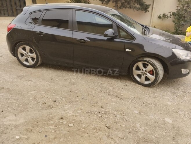 Opel Astra 2012, 190,000 km - 1.6 l - Bakı