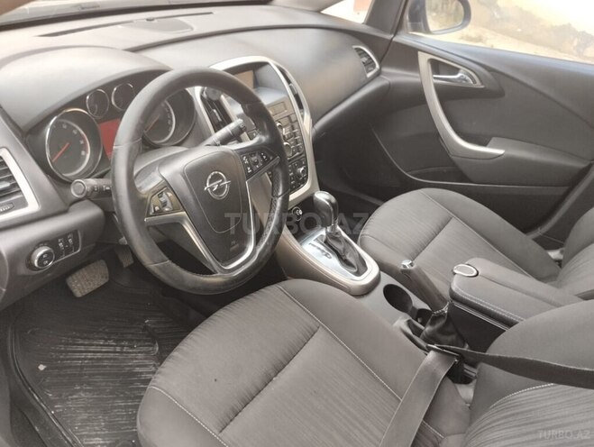 Opel Astra 2012, 190,000 km - 1.6 l - Bakı
