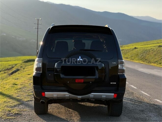 Mitsubishi Pajero 2007, 230,000 km - 3.0 l - Yardımlı