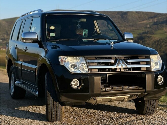 Mitsubishi Pajero 2007, 230,000 km - 3.0 l - Yardımlı