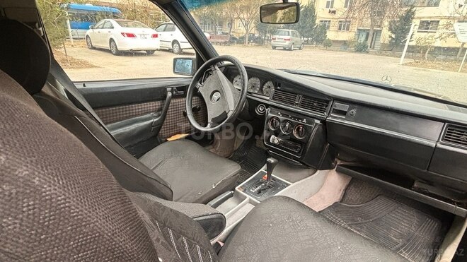 Mercedes 190 1990, 298,000 km - 2.0 l - Sumqayıt