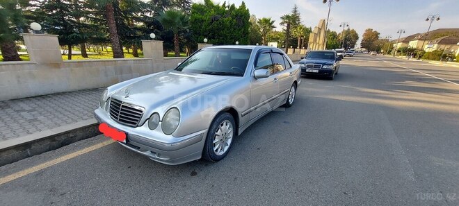 Mercedes E 220 1999, 195,000 km - 2.2 л - Masallı