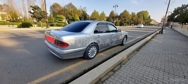 Mercedes E 220 1999, 195,000 km - 2.2 л - Masallı