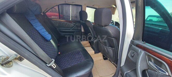 Mercedes E 220 1999, 195,000 km - 2.2 л - Masallı