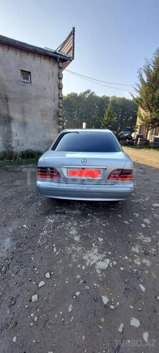Mercedes E 220 1999, 195,000 km - 2.2 л - Masallı