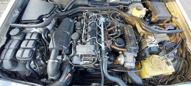 Mercedes E 220 1999, 195,000 km - 2.2 л - Masallı