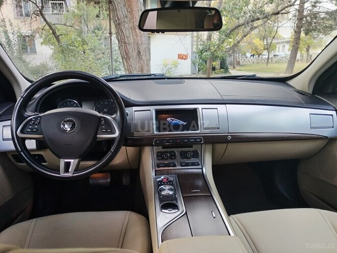 Jaguar XF 2015, 175,000 km - 2.0 l - Bakı