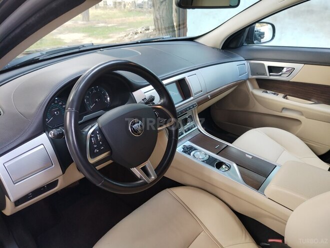 Jaguar XF 2015, 175,000 km - 2.0 l - Bakı